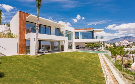 ARFV1983 - Moderne Luxus Villa zum Verkauf in La Alqueria in Benahavis