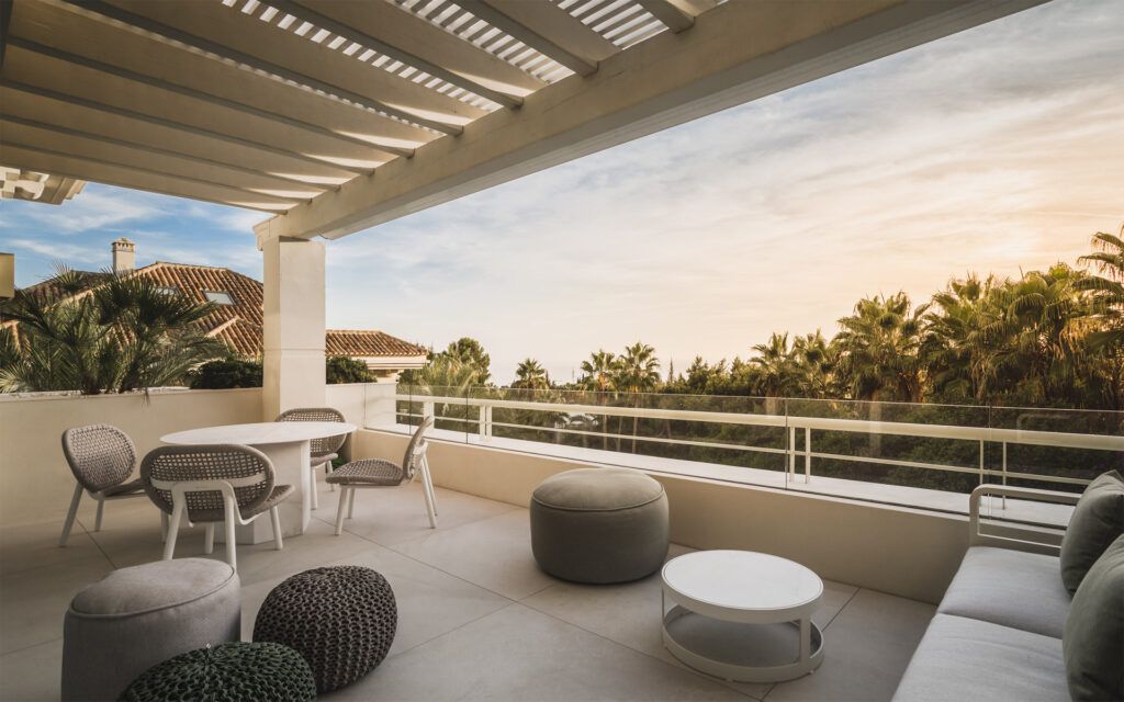 ARFA1466 Wunderbares Designer Duplex Penthouse mit atemberaubendem Meerblick auf der Goldenen Meile in Marbella