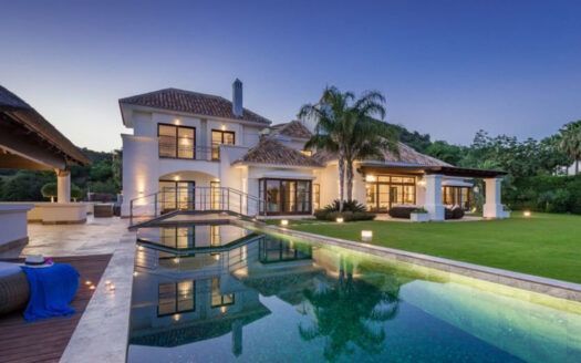 ARFV2237 Spektakuläre und hochwertige moderne Villa in Benahavis zu verkaufen