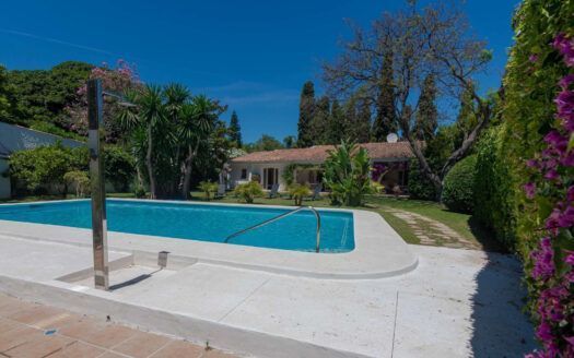 ARFV2192 - Traumhafte Villa mit Panoramablick zum Verkauf in Altos Reales an der Goldenen Meile Marbella