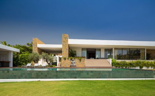 V2359-419 Moderne Villa zu verkaufen im Marbella Club Golf Resort in Benahavis